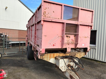 Livestock trailer