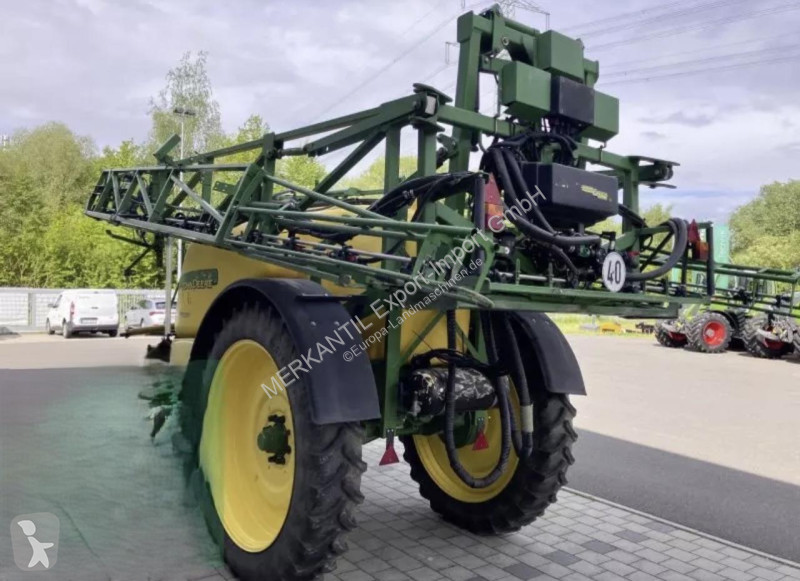 Reboque agrícola John Deere  740i