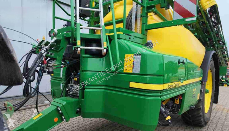 Reboque agrícola John Deere  R 975i