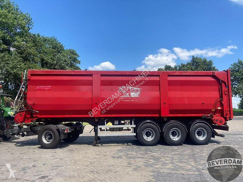 Krampe Bandit SB30 farming trailer