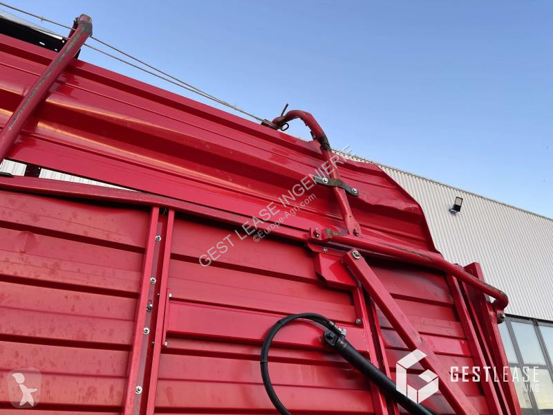 Lely  TIGO MR100 farming trailer