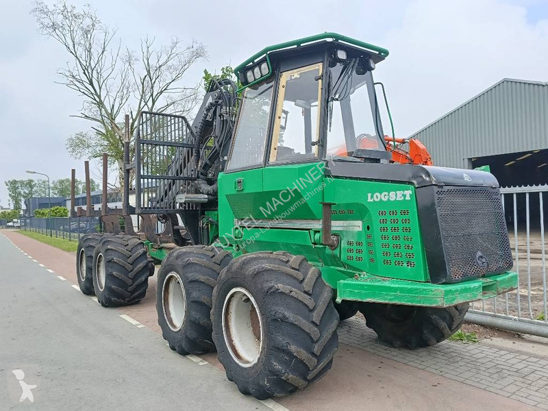 5F log forwarder with hiab crane + grab farming...