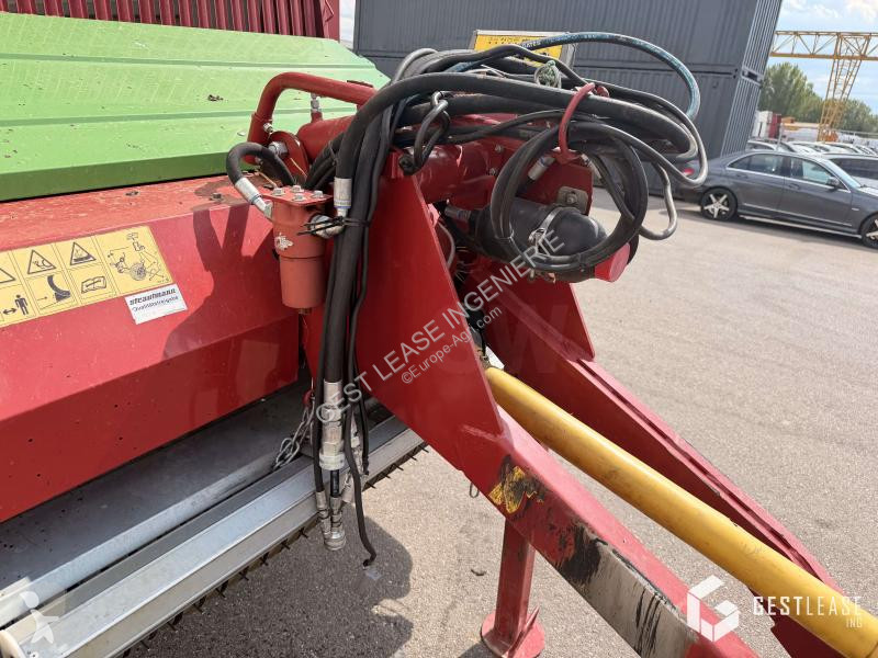 Strautmann  VITESSE E4701 farming trailer