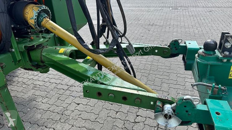 Remolque agrícola Amazone  UG3000 Spezial  5400ha