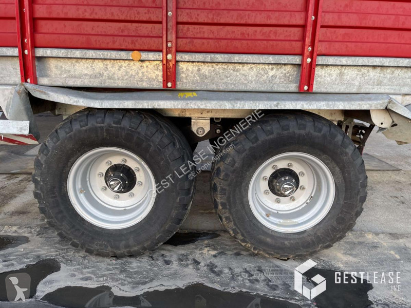 Lely  TIGO MR100 farming trailer