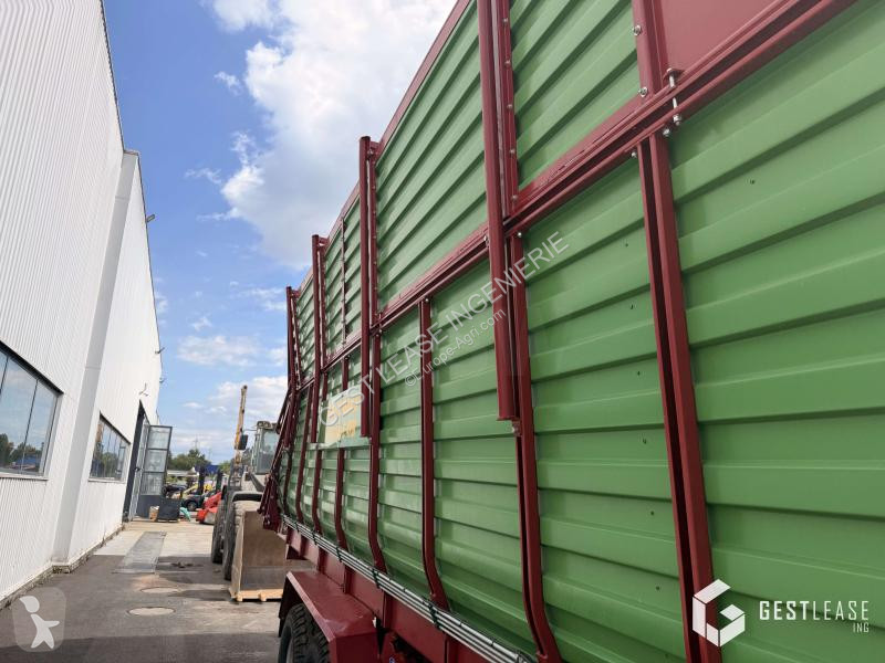 Strautmann  VITESSE E4701 farming trailer