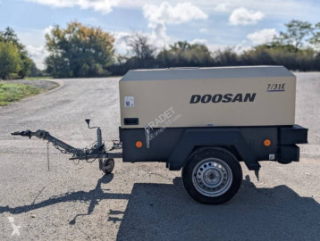 Doosan kompresszor építőipari munkagép