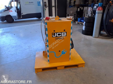 آلة لمواقع البناء JCB JCB18