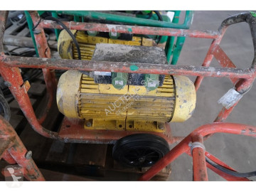 آلة لمواقع البناء Dynapac CF67T