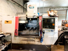 Stavební vybavení Yang Eagle SMV-1000 CNC Machining Center další vybavení použitý
