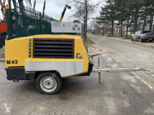 Material de obra Kaeser M43 - ! 357h ONLY ! - MOBIELE COMPRESSOR - 7 BAR - Kubota V 1505-T Diesel - Debiet: 4,2 m³/min - 2x G ¾ PERSLUCHT compresor usado