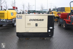 Material de obra Doosan G30 grupo electrógeno usado