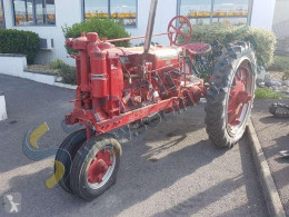 Trattore agricolo International tracteur ancien usato