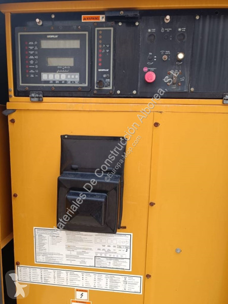 آلة لمواقع البناء Caterpillar 550F