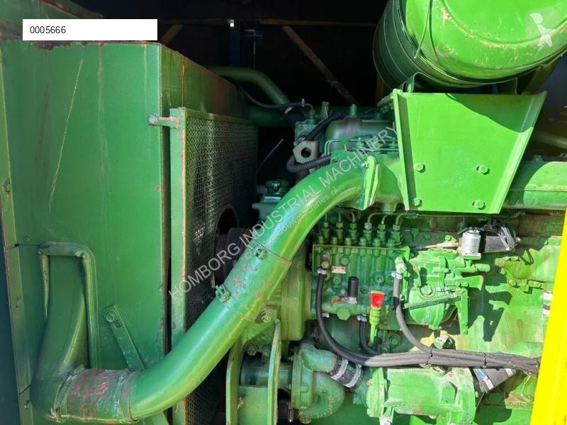 آلة لمواقع البناء Renault Leroy Somer 250 kVA...