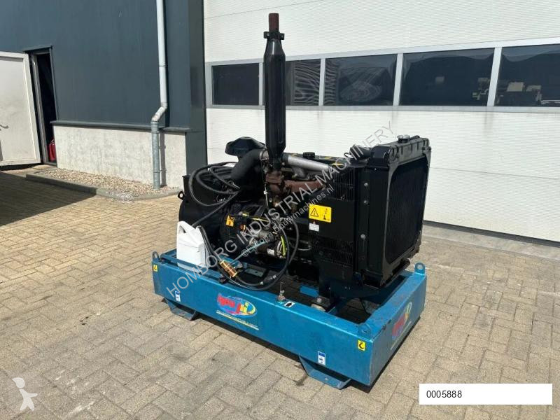 آلة لمواقع البناء Perkins 1004-4 Marelli 42 kVA...