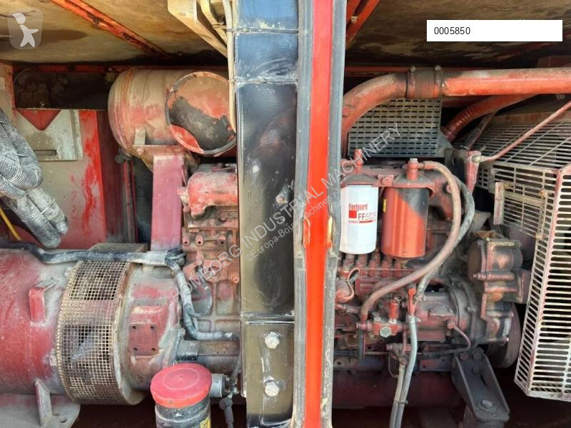 Materiaal voor de bouw Iveco 8361 SRI 26.07...