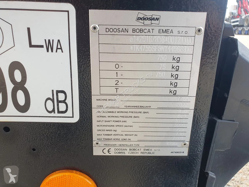Stavební vybavení Doosan Compressor - 509 uren...