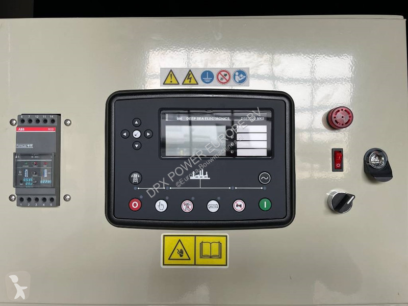 Stavebný stroj Hyundai DP222LC - 825 kVA...