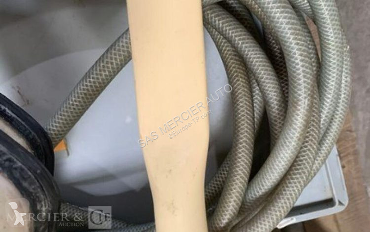 Stavebný stroj  aspirateur recycleur d'eau