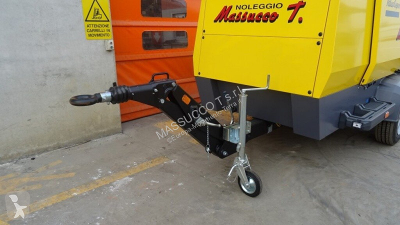 آلة لمواقع البناء Atlas Copco XAHS317
