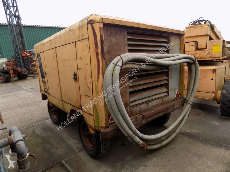 Stavebný stroj Cummins compressor cummins 12...