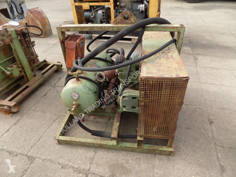 Stavebný stroj Atlas Copco 4 cillinder compressor