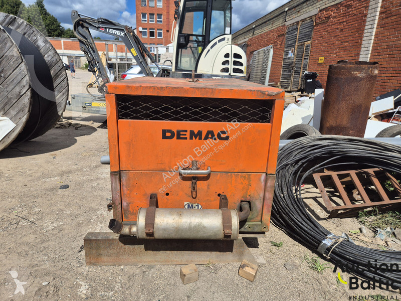 آلة لمواقع البناء Compair DEMAG SC30DS-2