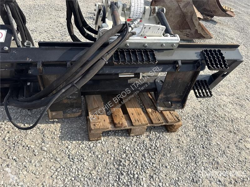 Будівельне обладнання Simex PL4520 Skid Steer...