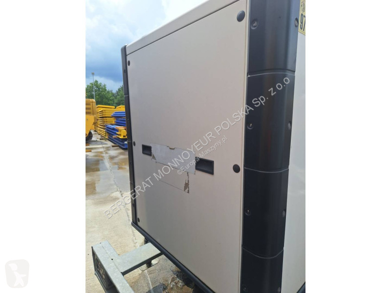 Material de obra Caterpillar DE110E3