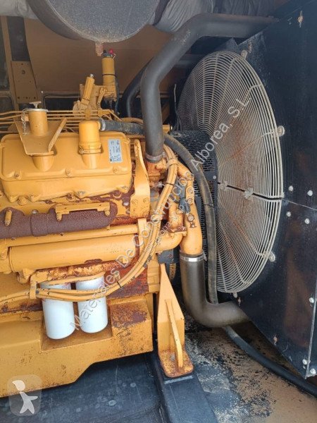 آلة لمواقع البناء Caterpillar 550F