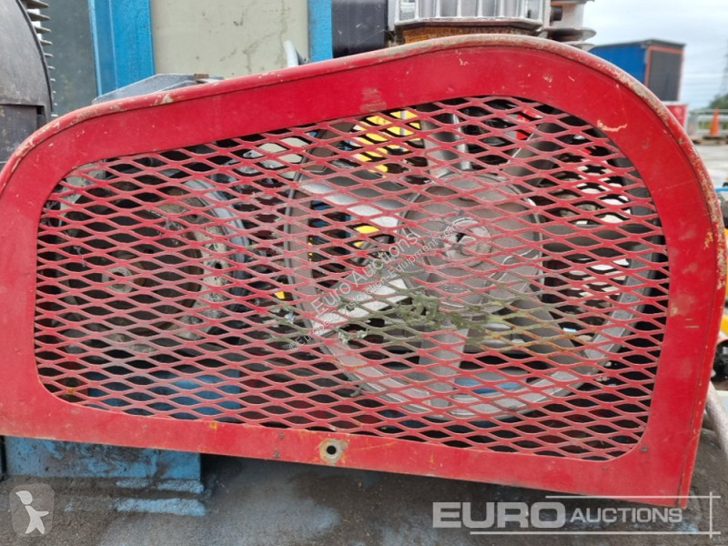 Entreprenørmaskiner  711/2D