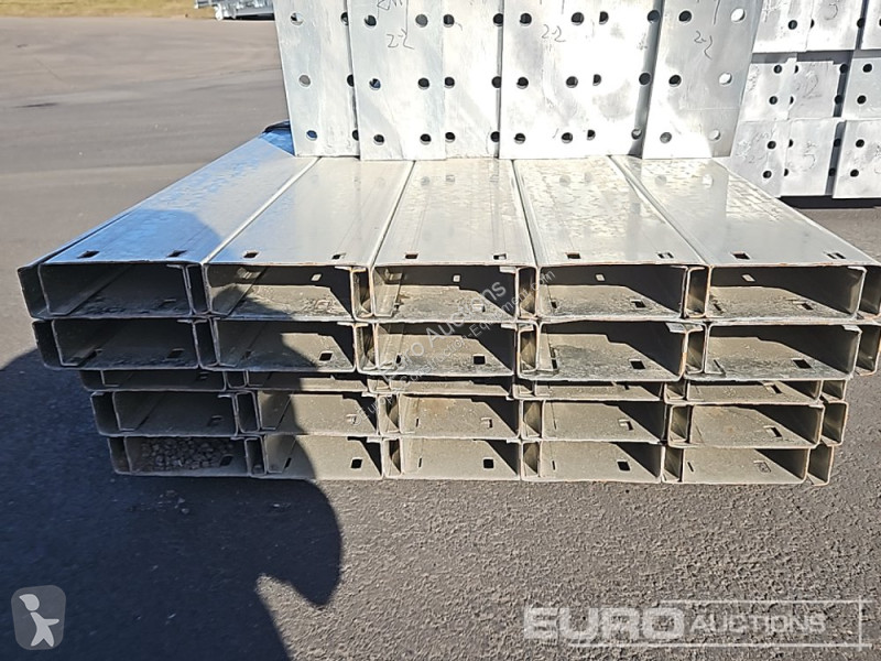 Materiaal voor de bouw  100X30X15