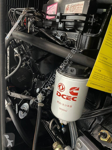 Stavebný stroj Cummins 4BTA3.9-G11 - 88 kVA...