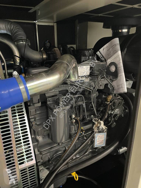 آلة لمواقع البناء Iveco NEF45TM3 - 132 kVA...
