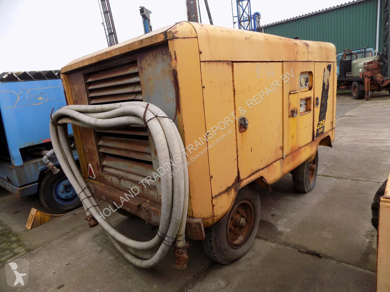 Stavebný stroj Cummins compressor cummins 12...