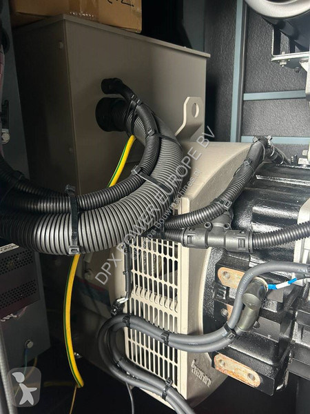 Stavebný stroj Cummins 6BT5.9-G1 - 110 kVA...