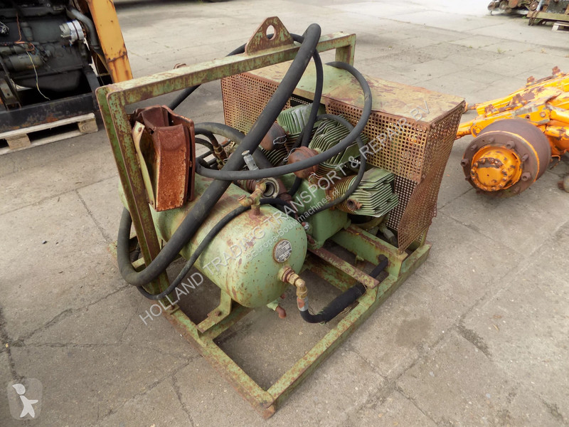 Stavebný stroj Atlas Copco 4 cillinder compressor