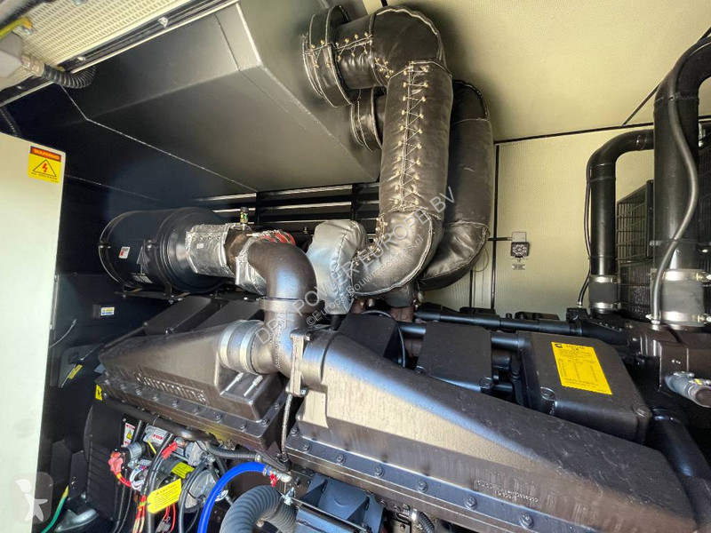 Stavebný stroj Cummins KTA38-G5 - 1100 kVA...