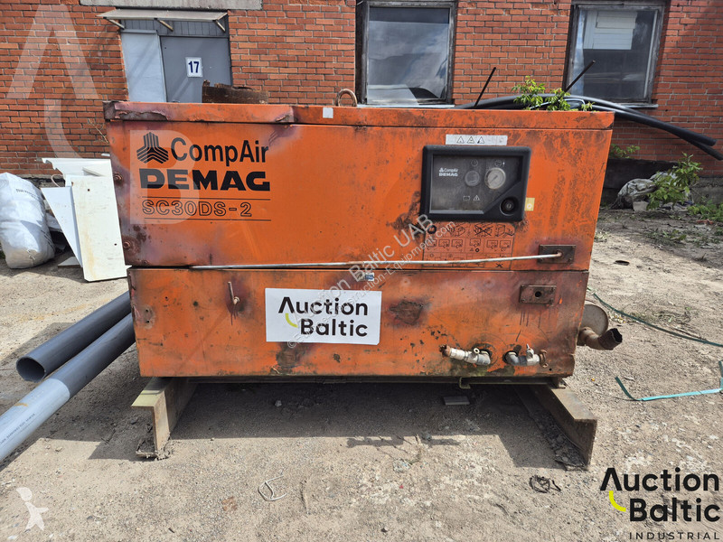 آلة لمواقع البناء Compair DEMAG SC30DS-2