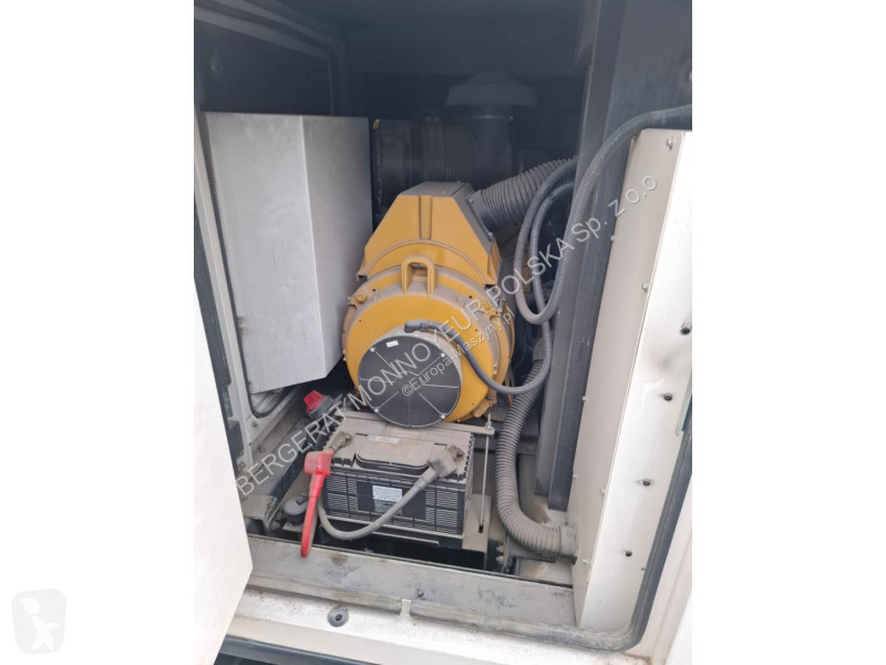 Vägbyggmaterial Caterpillar XQP100