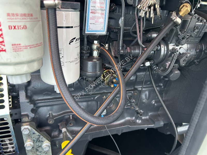 Materiaal voor de bouw Iveco NEF45TM3 - 132 kVA...