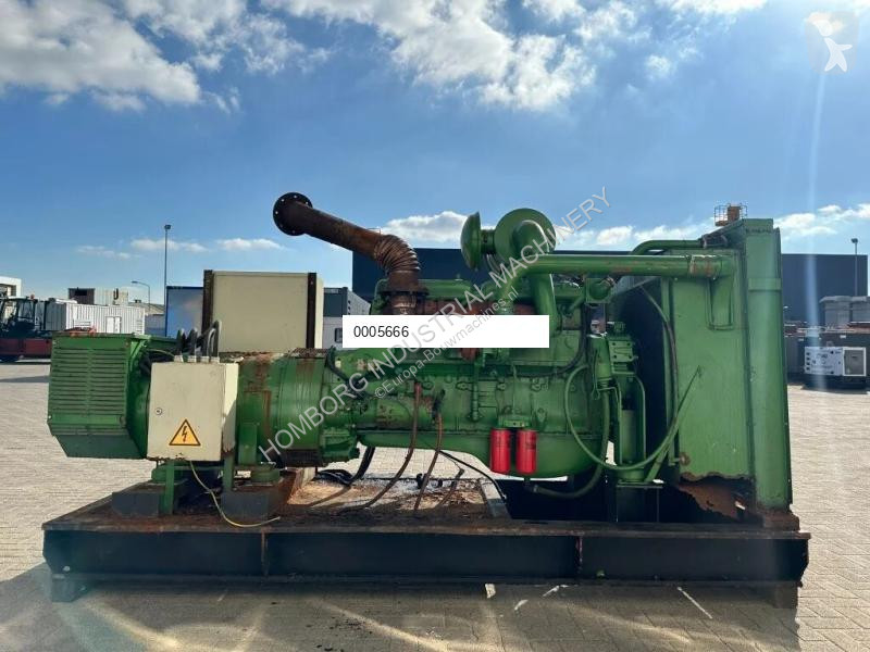 آلة لمواقع البناء Renault Leroy Somer 250 kVA...