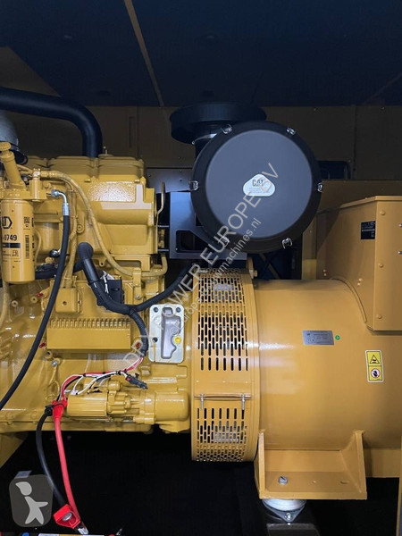 Stavebný stroj Caterpillar DE715GC - 715 kVA...