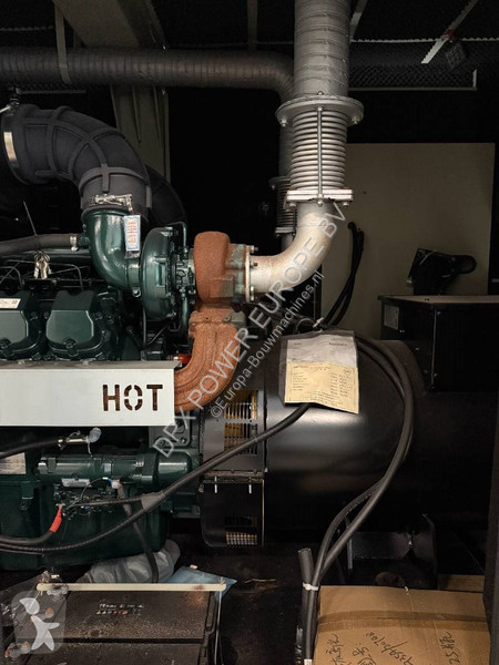 Stavebný stroj Hyundai DP180LA - 630 kVA...