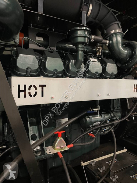 Stavebný stroj Hyundai DP180LB - 710 kVA...