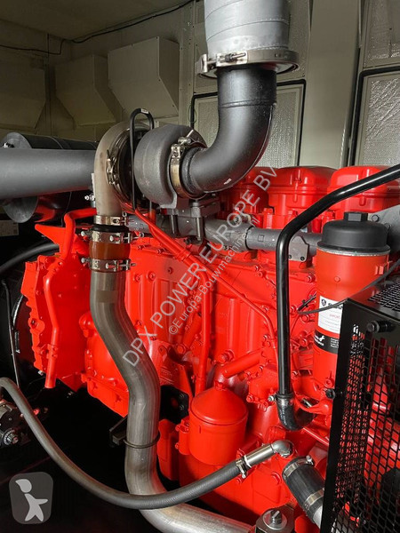 Stavebný stroj Scania DC13 072A - 550 kVA...