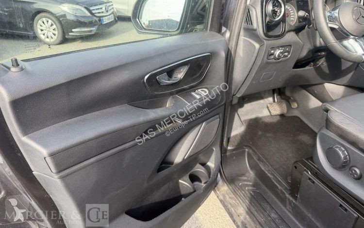 Stavebný stroj Mercedes