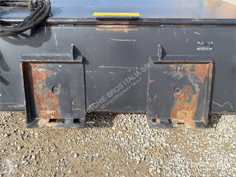 Будівельне обладнання Bobcat 185 SWB Skid Steer...