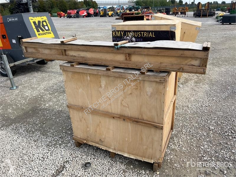 Material de obra  LTD8900E Light Tower (Unused)